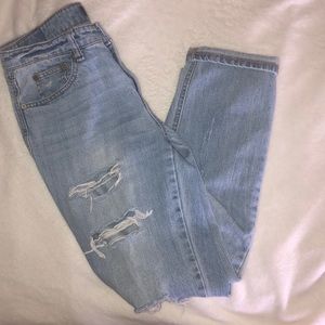 distressed boyfriend/mom jeans
